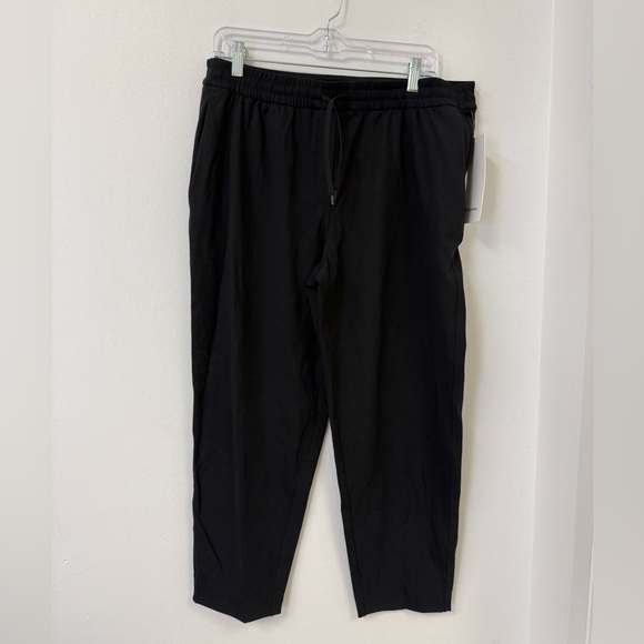 Lululemon Tapered-Leg Mid-Rise Pant 7/8 Length *Luxtreme - Picture 1 of 4